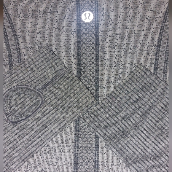 VGUC Lululemon Swiftly Long Sleeve Rare Gray Fade 4 - Picture 8 of 8